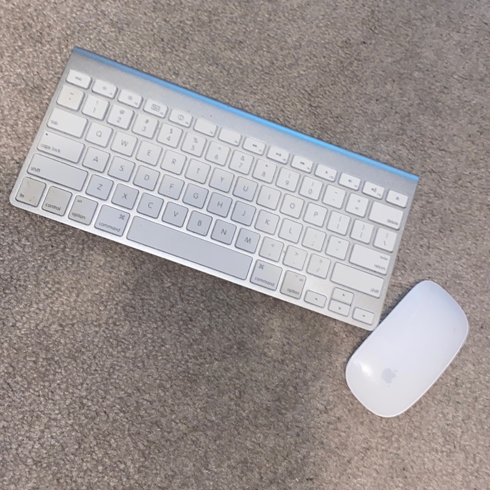 Apple Wireless mouse and keyboard